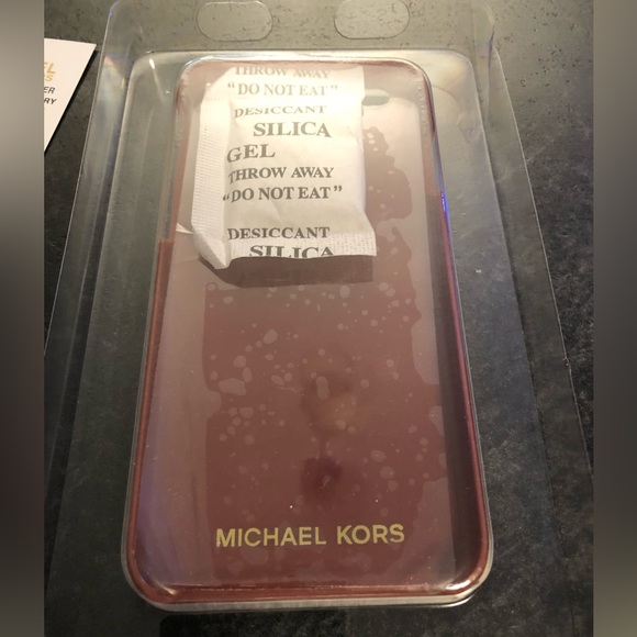 Brand New Michael Kors iPhone 6 Case + Second Michael Kors iPhone Case FREE - Picture 6 of 12